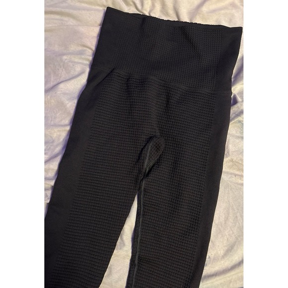 NEW All‎ in Motion Black Waffle Knit Fitted Activewear Leggings, Size XS - Picture 2 of 6